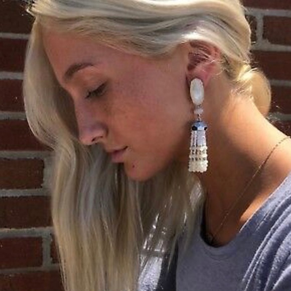 NWT Kendra Scott RARE & Retired Dove Earrings Pearl & Silver Perfect & GORGEOUS - Picture 2 of 7